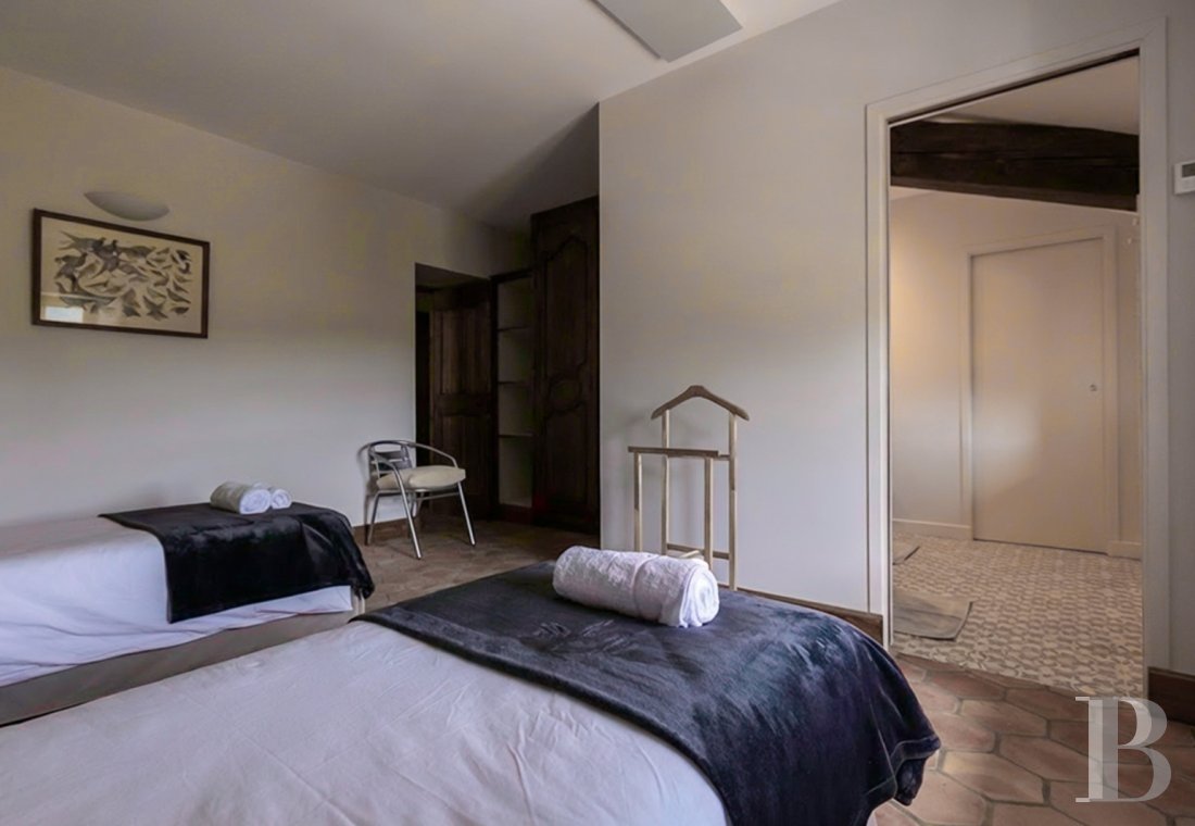 En Ardèche, à Saint-Alban-Auriolles, une ancienne ferme du 17e siècle à l’ombre d’un château - photo  n°20